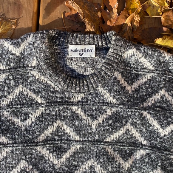 Vintage Valentino Mens sweater. - Picture 3 of 5